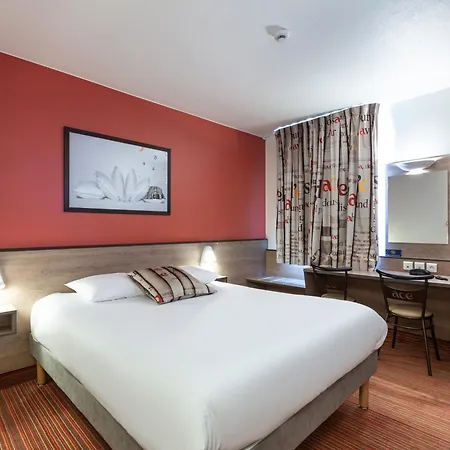 Ace Saint Avold מלון 3*